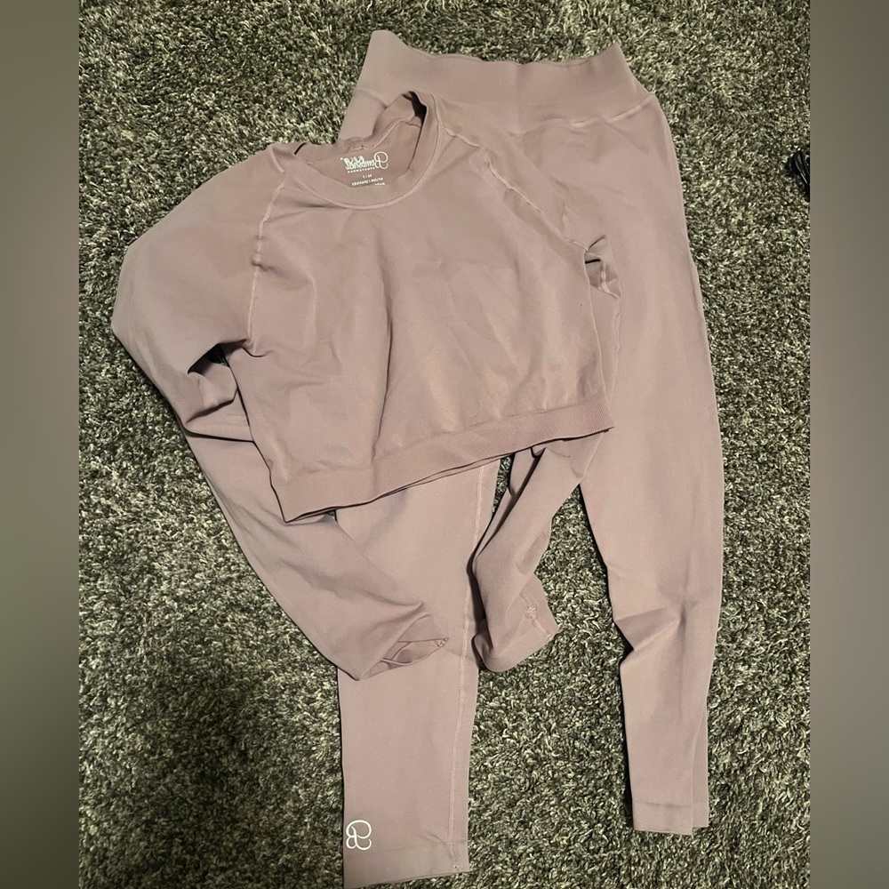 Bombshell sportswear set